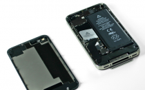 iPhone 4S teardown begins iFixit style (512MB RAM confirmed)